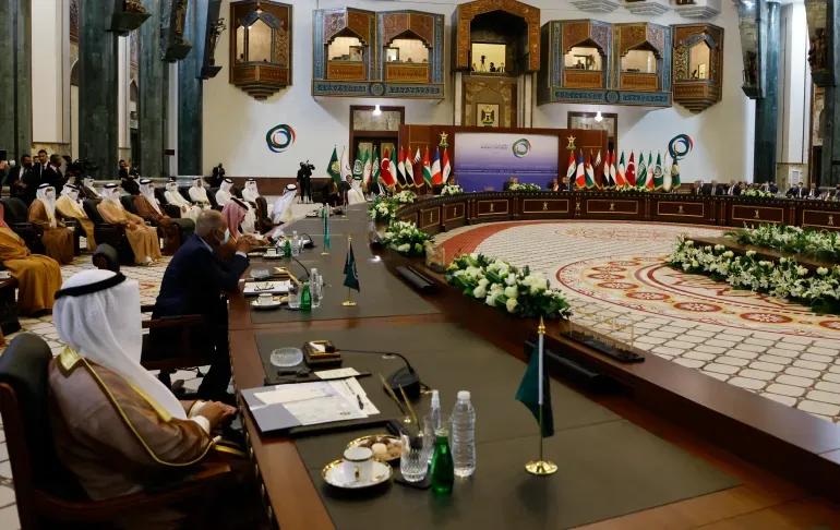  اليك أسماء ومناصب الحاضرين في القمتين