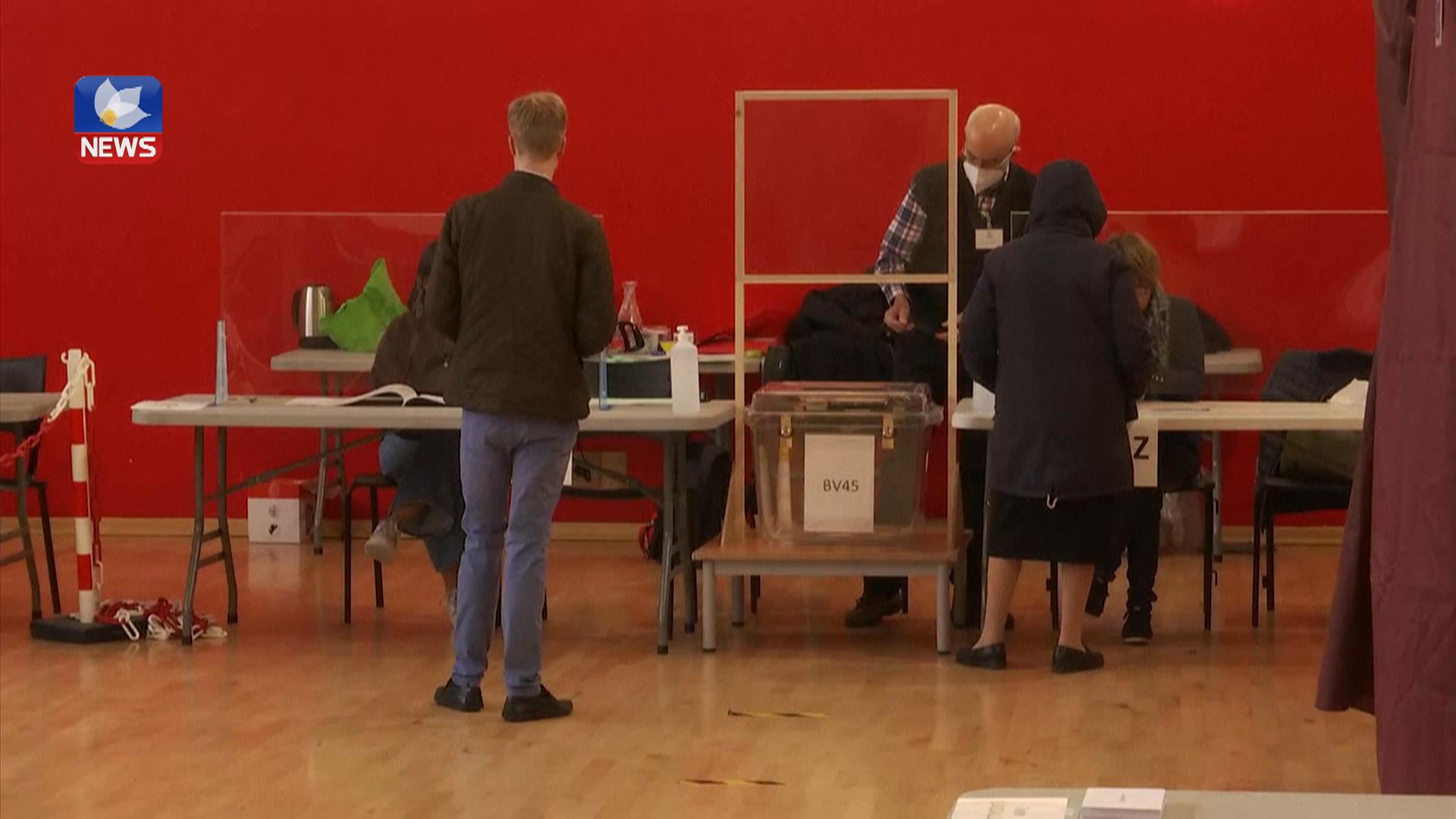 دوانزە کاندید رکابەری دەکەن بۆ وەرگرتنی کورسی سەرۆکایەتی فەڕەنسا 