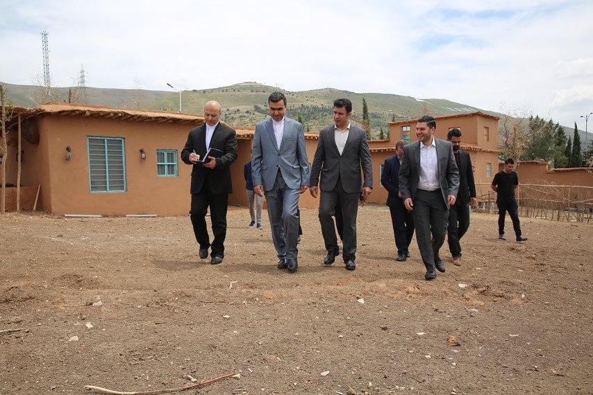 Iran consul general visits KurdSat