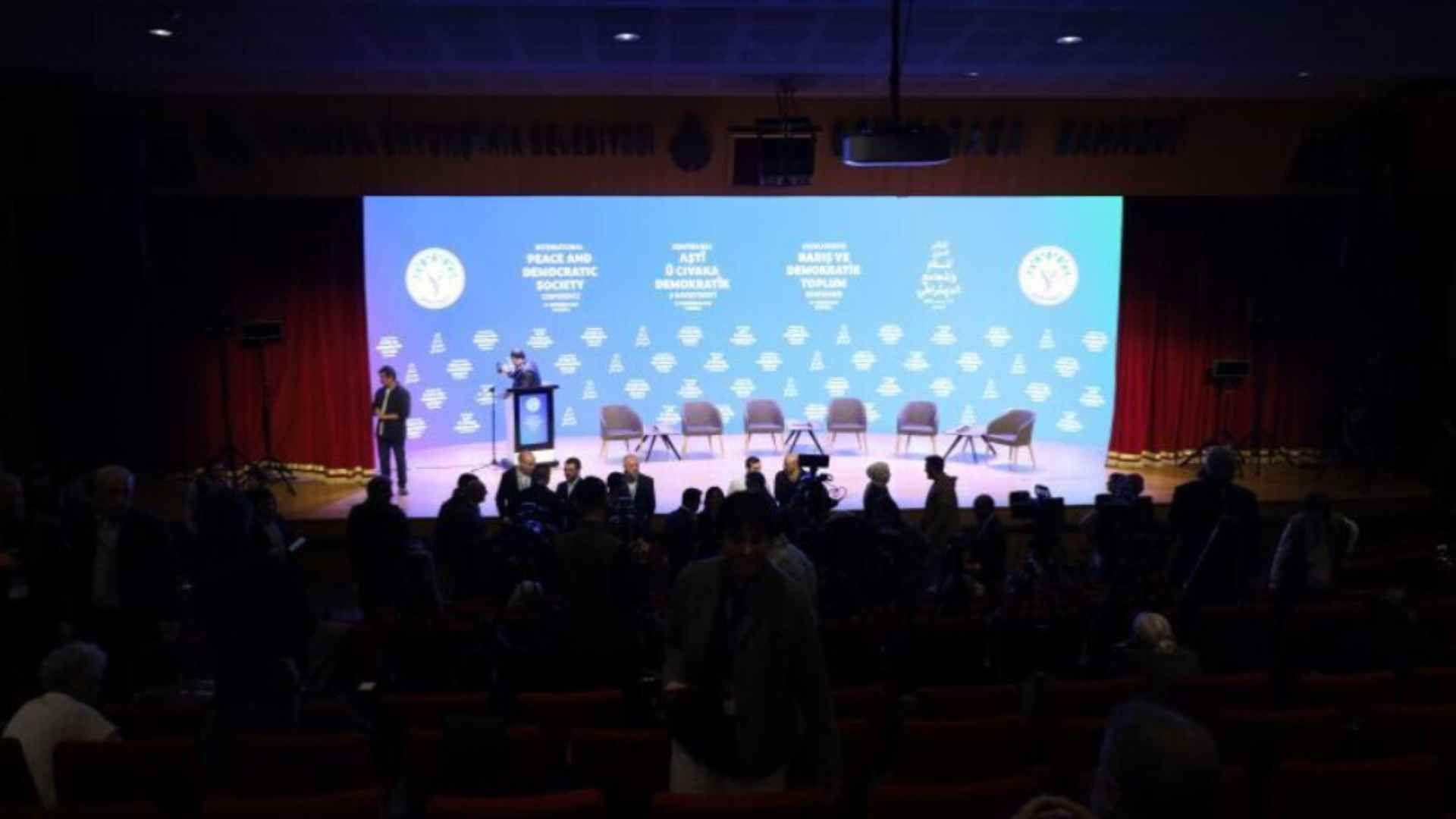 مؤتمر اسطنبول يناقش افق حل القضية الكوردية في تركيا عقب رسالة اوجلان للسلام