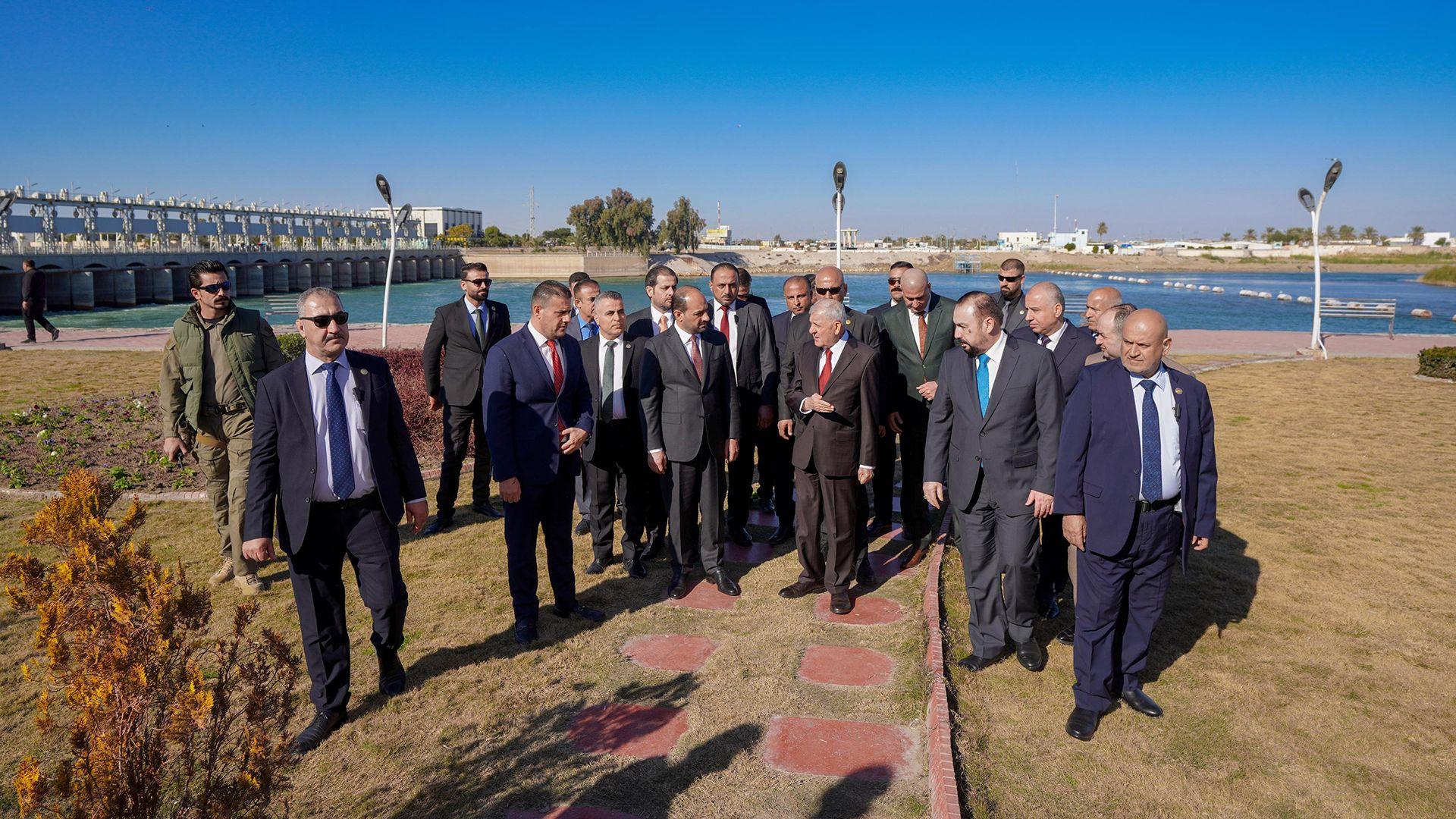 سەرۆک کۆمار سەردانی بەنداوی رومادی دەکات

