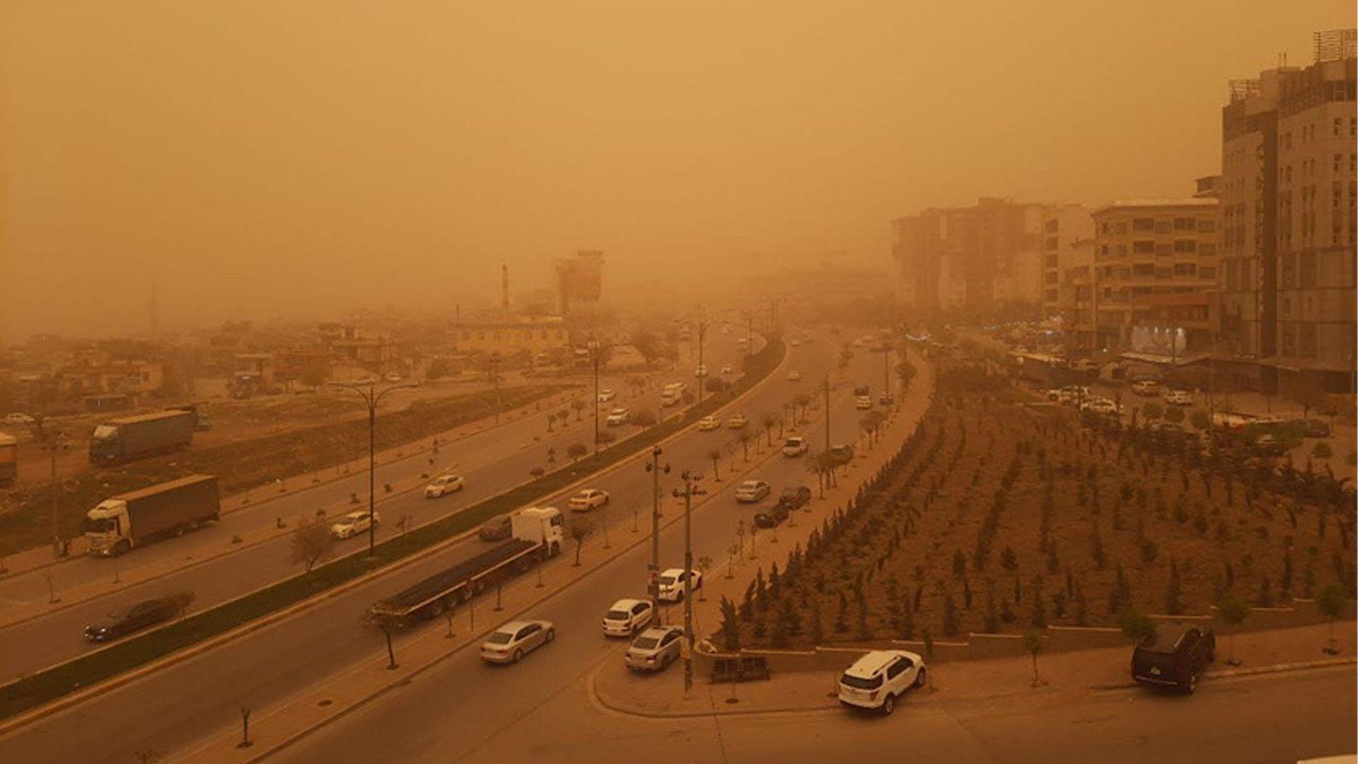 دەستەی كەشناسی عیراق: كاریگەری خۆڵبارین لە رۆژدا كەمتر دەبێتەوە 