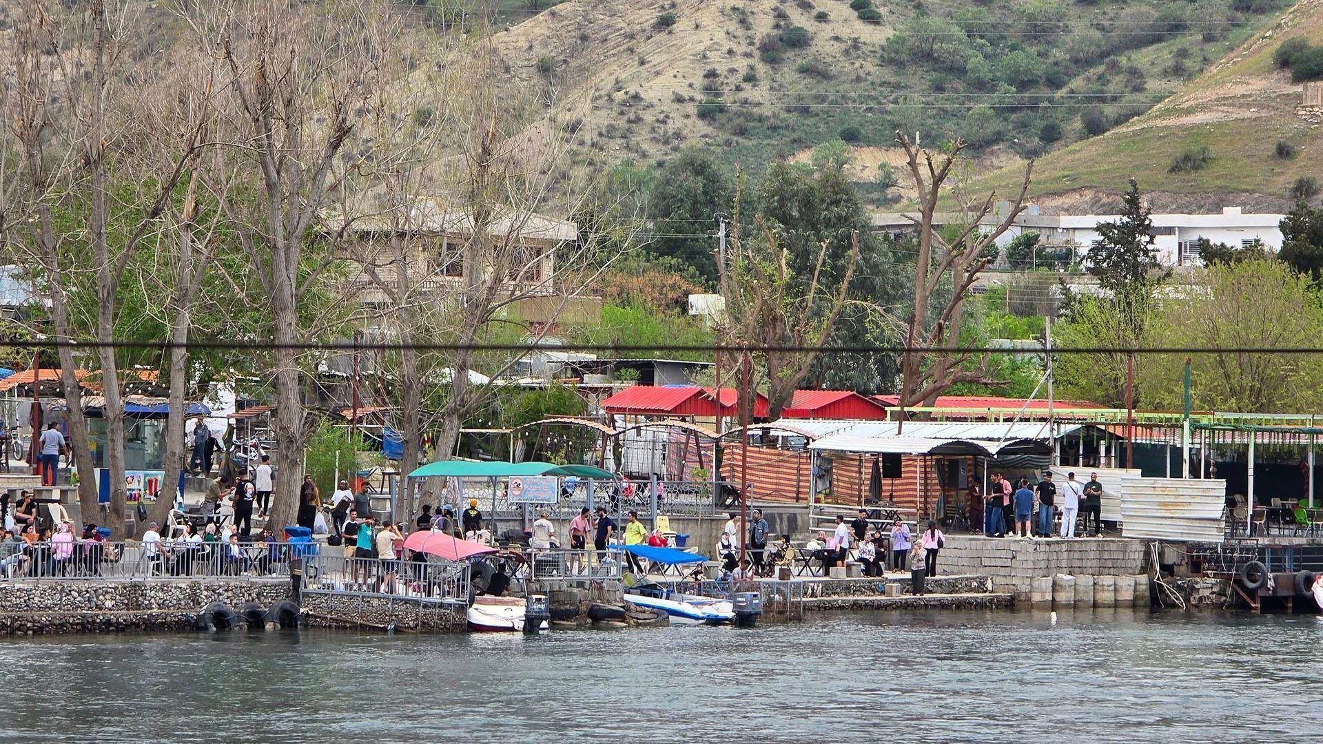 هاتوچۆی دوکان: رێگە بە هاتنەناوەوەی ماتۆڕسکیلی تۆمار نەکراو بۆ قەزاکە نادەین