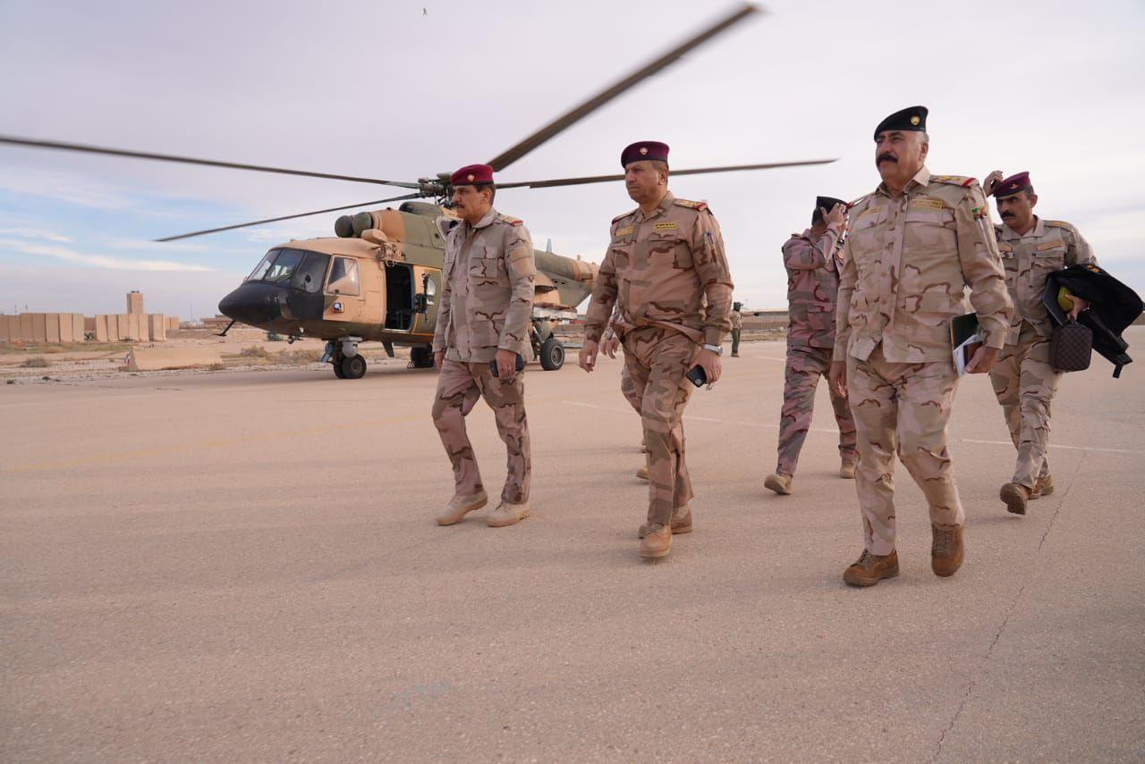 رئيس أركان الجيش يصل الى قضاء القائم لاستطلاع على الشريط الحدودي