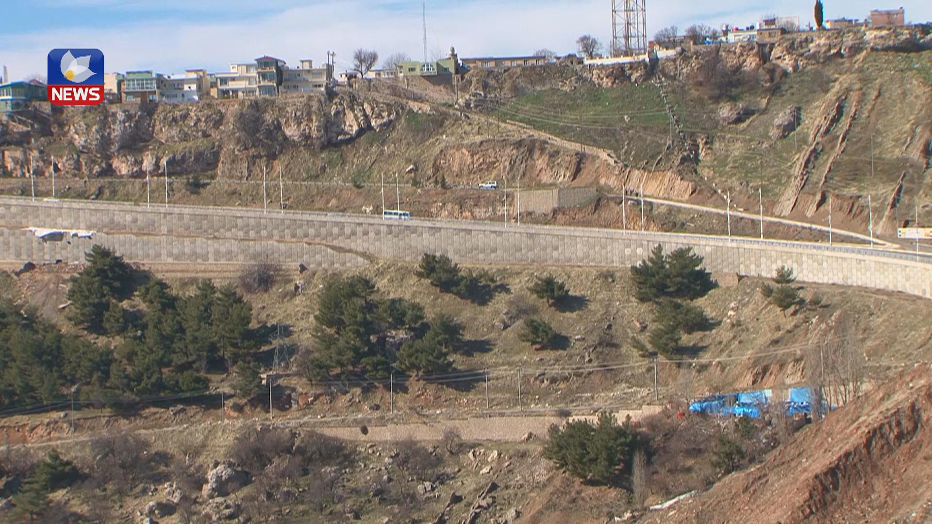 کارمەندانی پاککەرەوەی خاشاک لە ئامێدی مانیانگرتووە