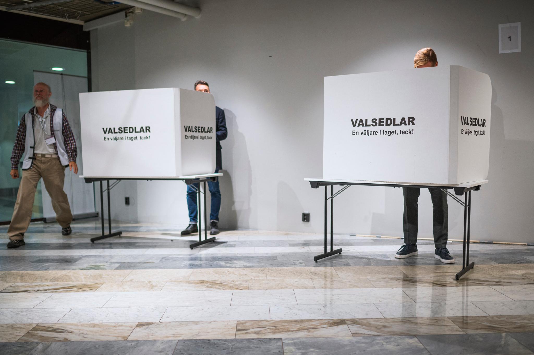 ئەمڕۆ ھەڵبژاردنی پەرلەمان و ئەنجومەنی پارێزگا و شارەوانییەکانی سوید بەڕێوەدەچێت 