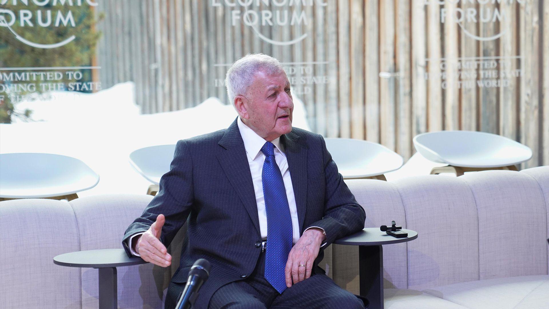 سەرۆک کۆمار: عیراق بە کاولکاری زۆردا تێپەڕیوە و لە سەرجەم سێکتەرەکان پێویستی بە هاوکاری وڵاتانە