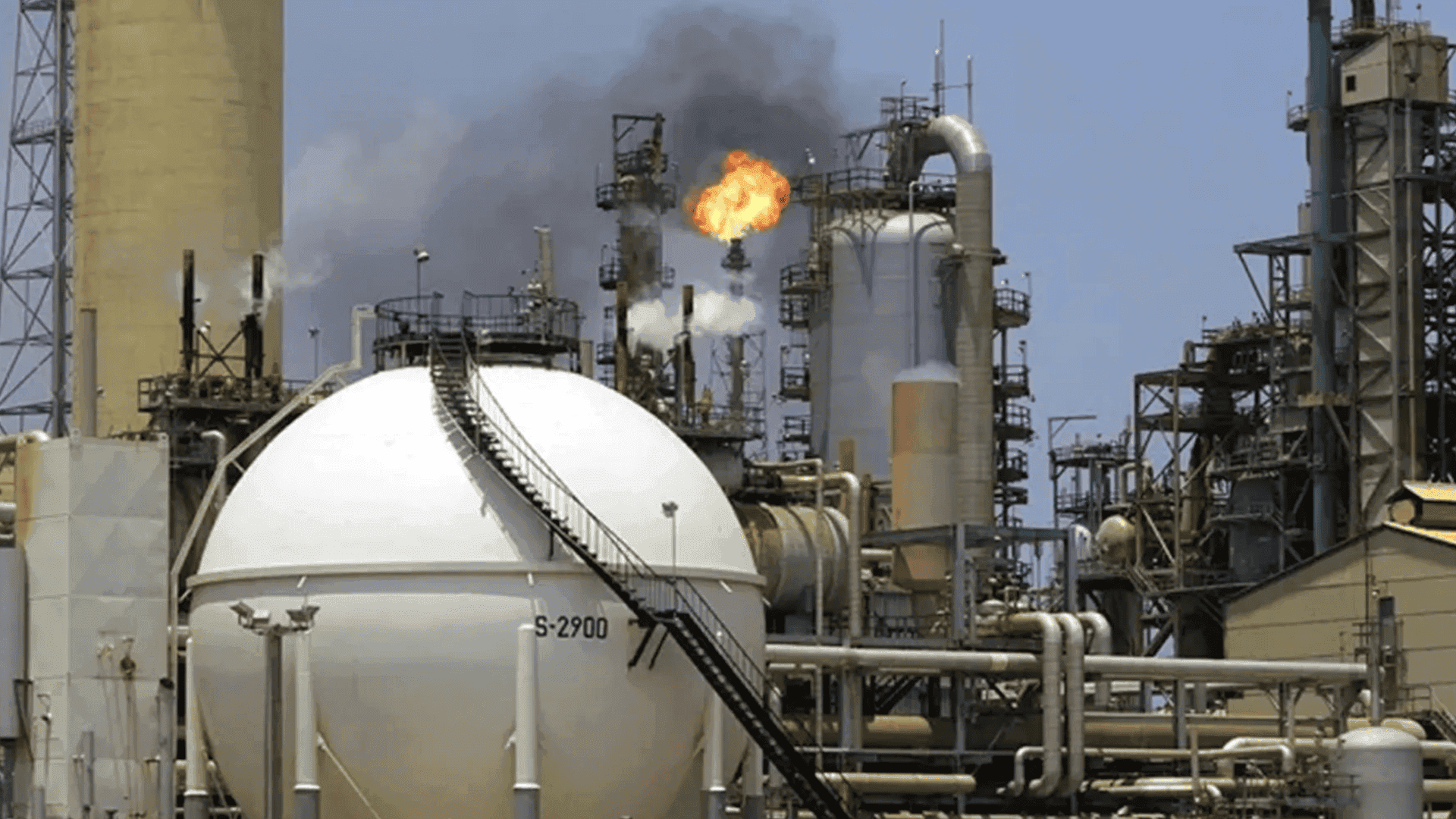 دوای دوو دەیە، لە بە نیشتمانی کردنی ڤەنزوێلا کەرتی نەوتی بەناچاری کرد بە تایبەت