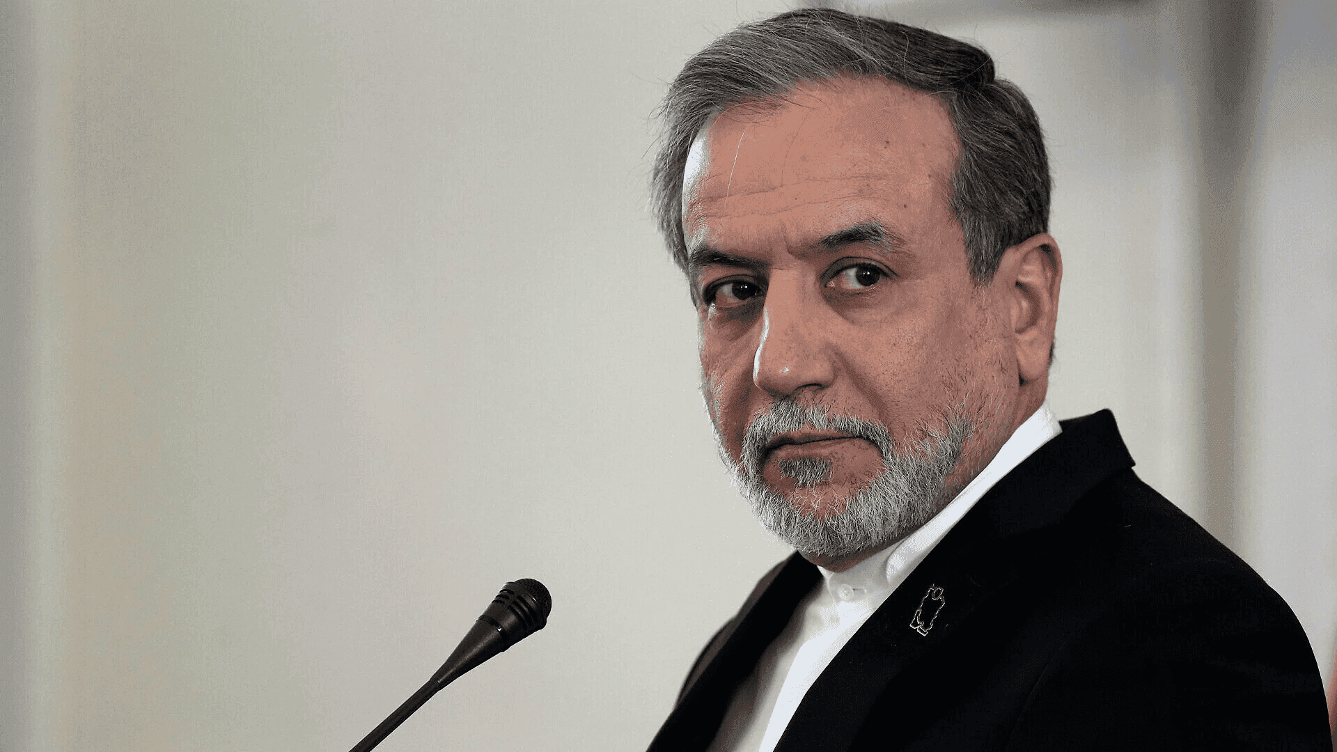 عەباس عیراقچی: هێرشەکانی ئەمریکا زیانیان هەبوو، بەڵام توانای ئەتۆمی ئێرانیان لەناو نەبرد