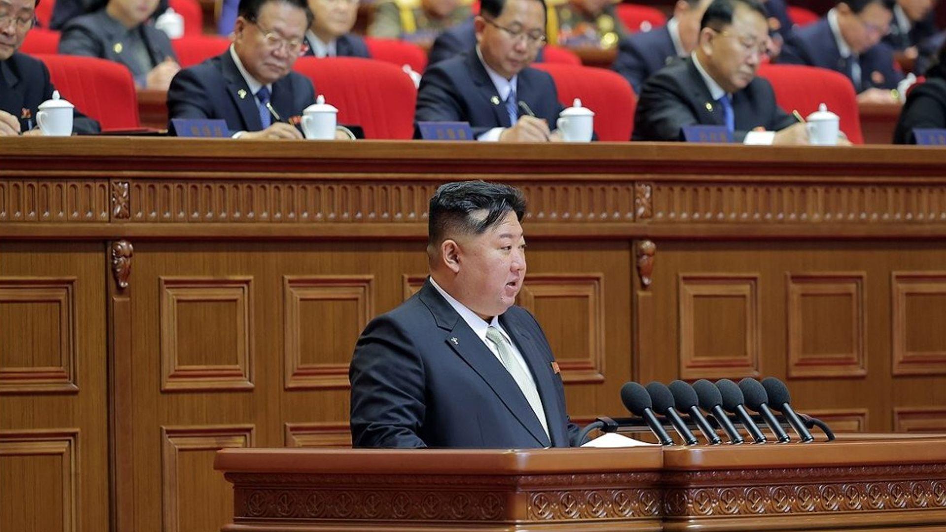 کیم جۆنگ ئون "سەردەمێکی نوێ"ی بووژانەوەی ئابووری لە کۆریای باکوور رادەگەیەنێت