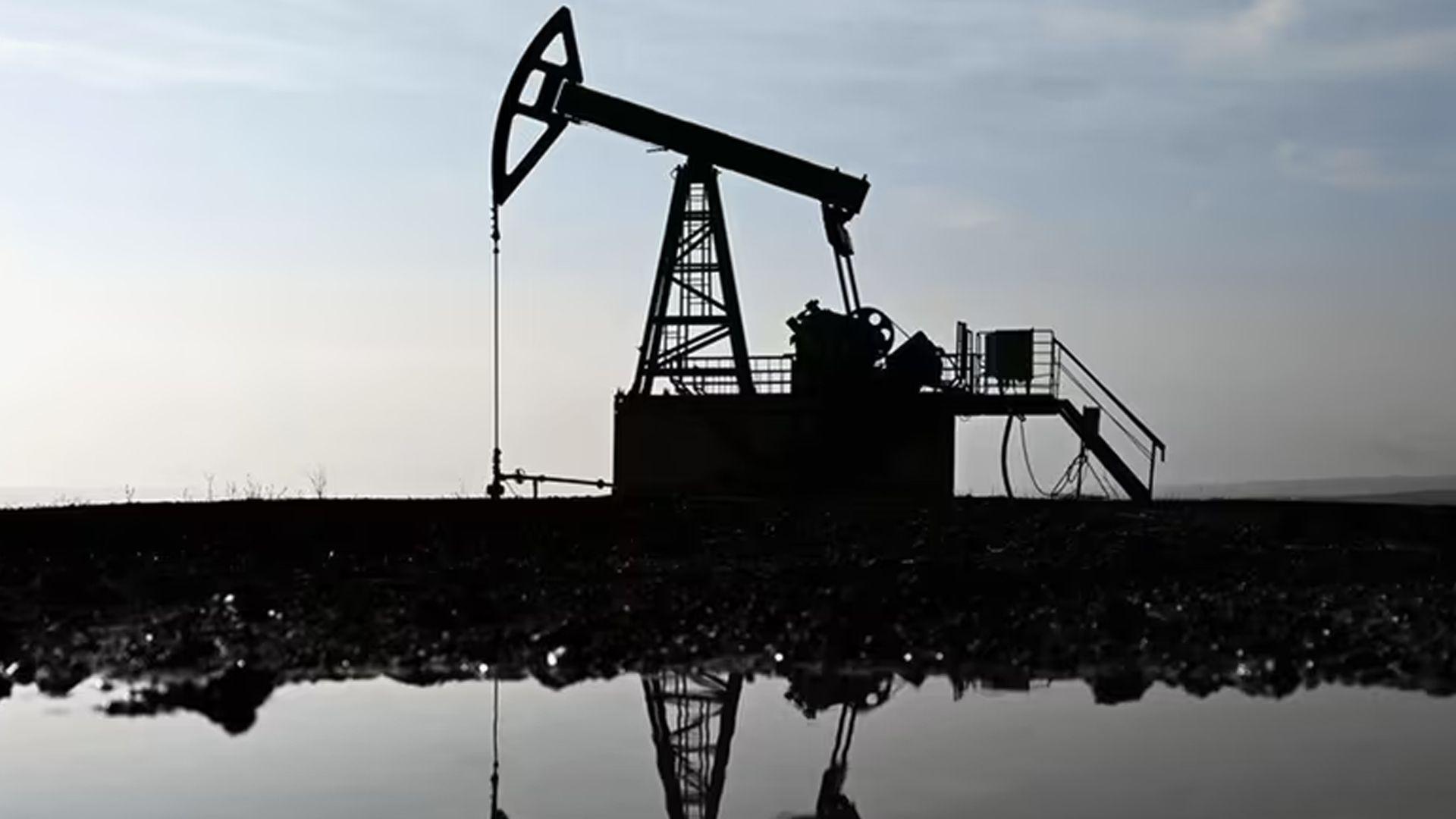 النفط العراقي يواصل الارتفاع في الأسواق العالمية