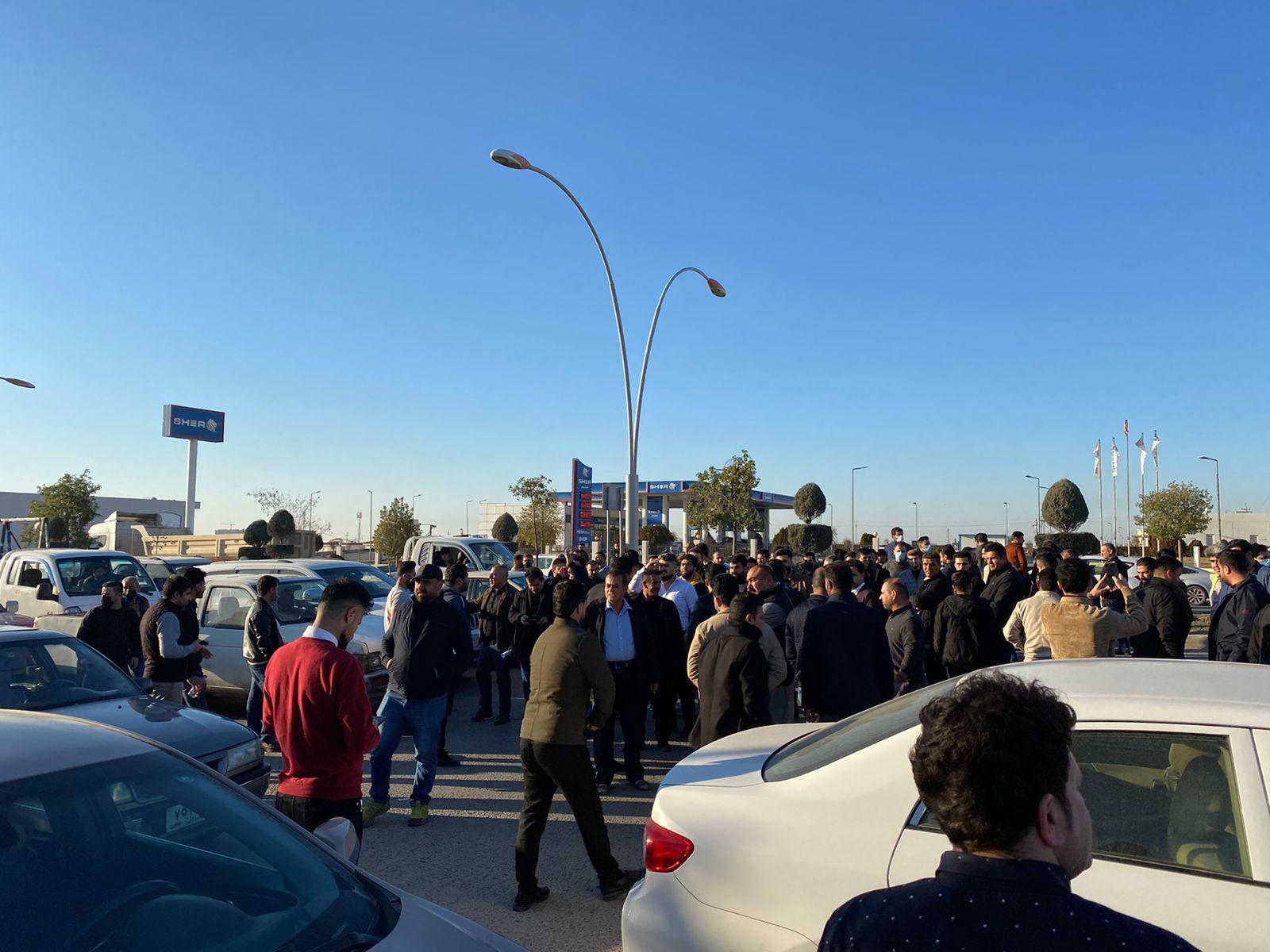 جارێکی تر خاوەن زەوییەکانی ھەشتی حەسارۆک لە ھەولێر خۆپیشاندانیان کرد