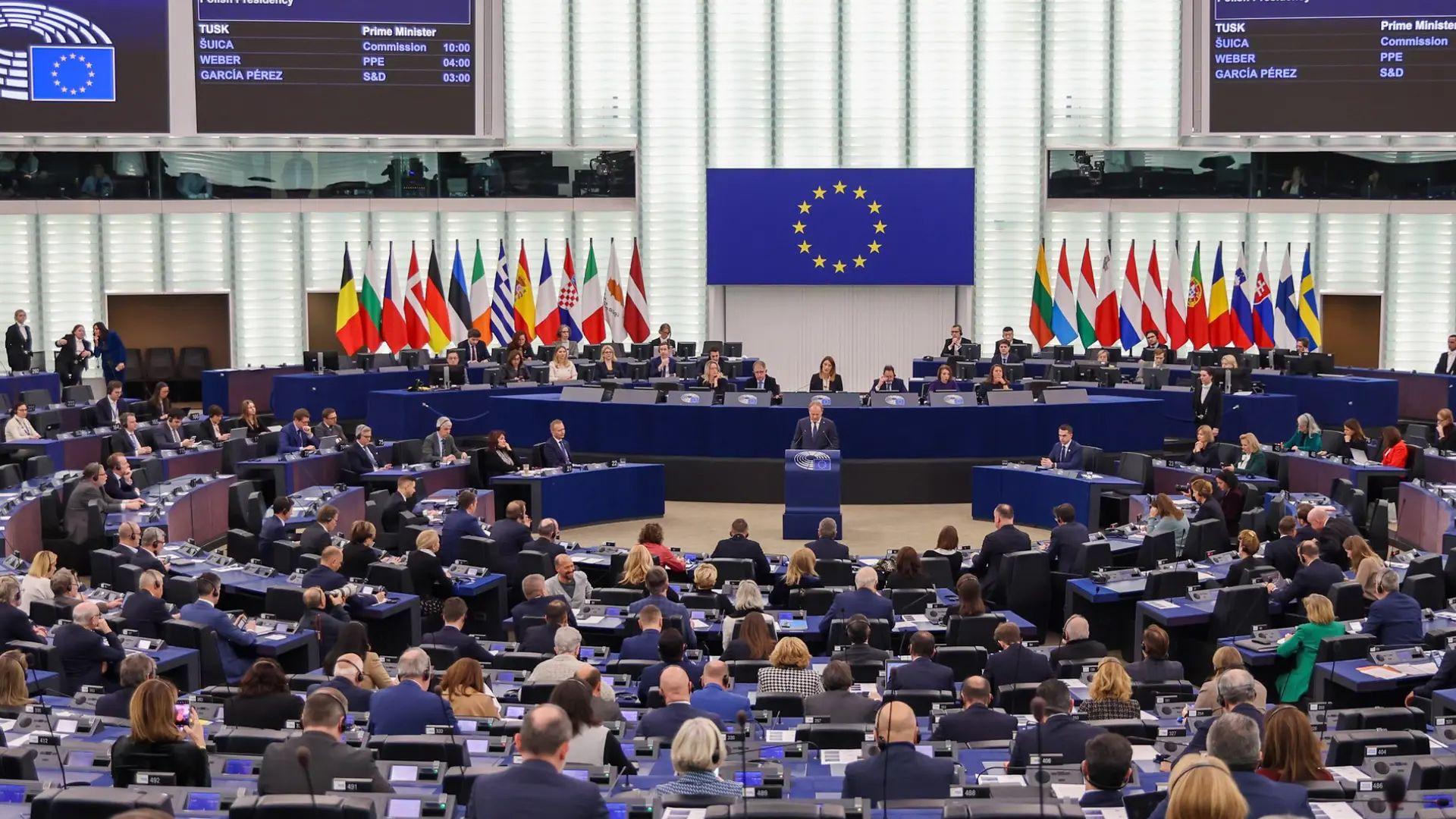 پەرلەمانی ئەوروپا بۆ وڵاتە ئەوروپییەکان:  فڕۆکە روسیەکان لە ئاسمانی خۆتان بخەنە خوارەوە