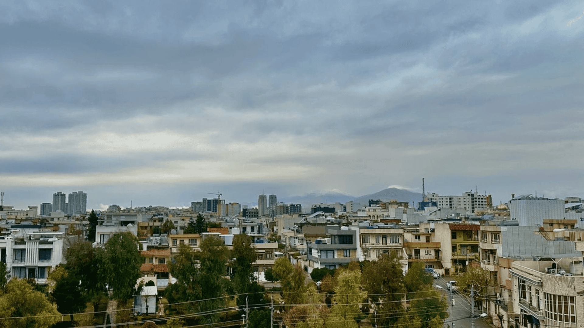 کەشناسی: پلەکانی گەرما نزمدەبنەوە و دوانیوەرۆی ئەمڕۆ شەپۆلی بارانبارین کۆتایی دێت