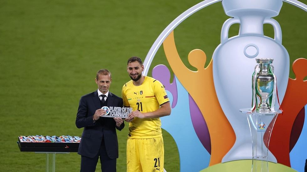 دۆنارۆما خەڵاتی باشترین یاریزانی یۆرۆی ٢٠٢٠ی وەرگرت