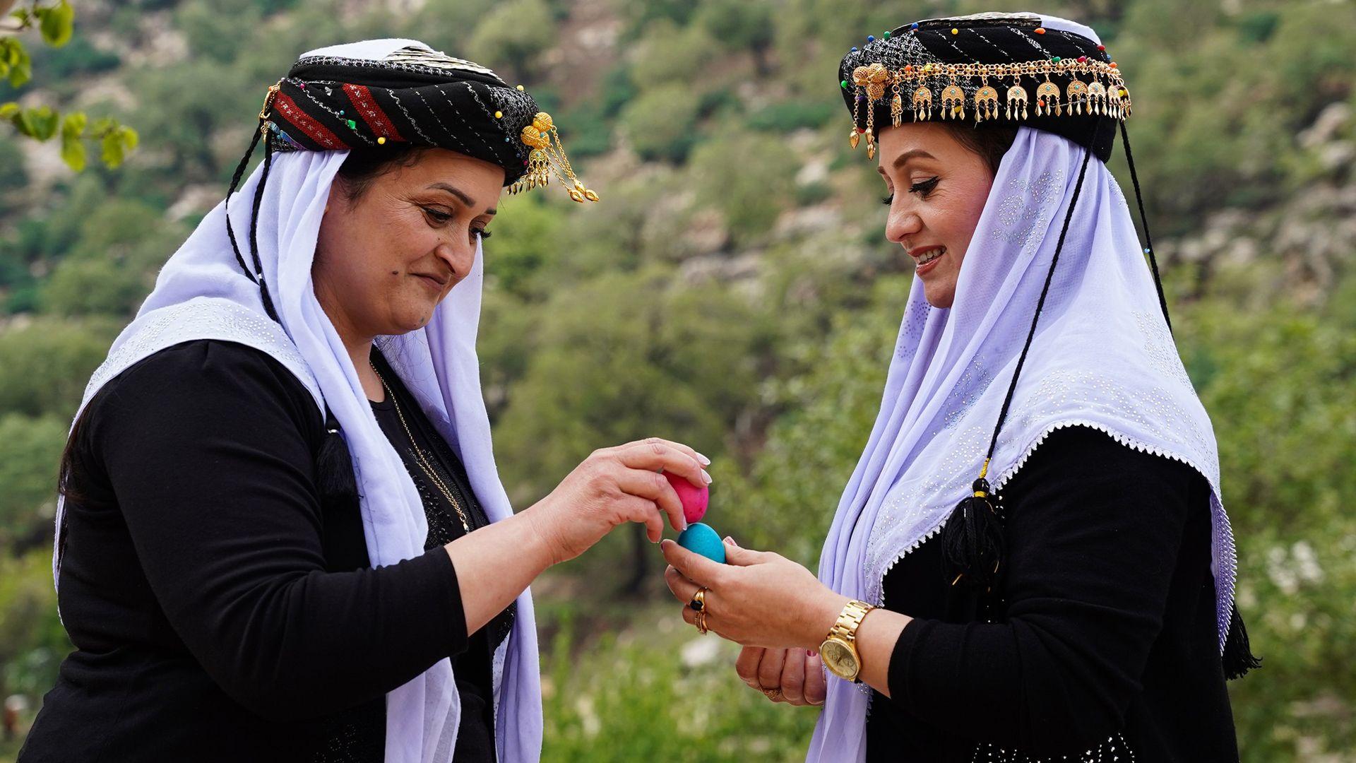 ئەمڕۆ جەژنی چوارشەممەی سور و سەری ساڵی ئێزدییەکانە؛ ئەو جەژنەی نەریتەکانی ئاوێزانی سروشتن