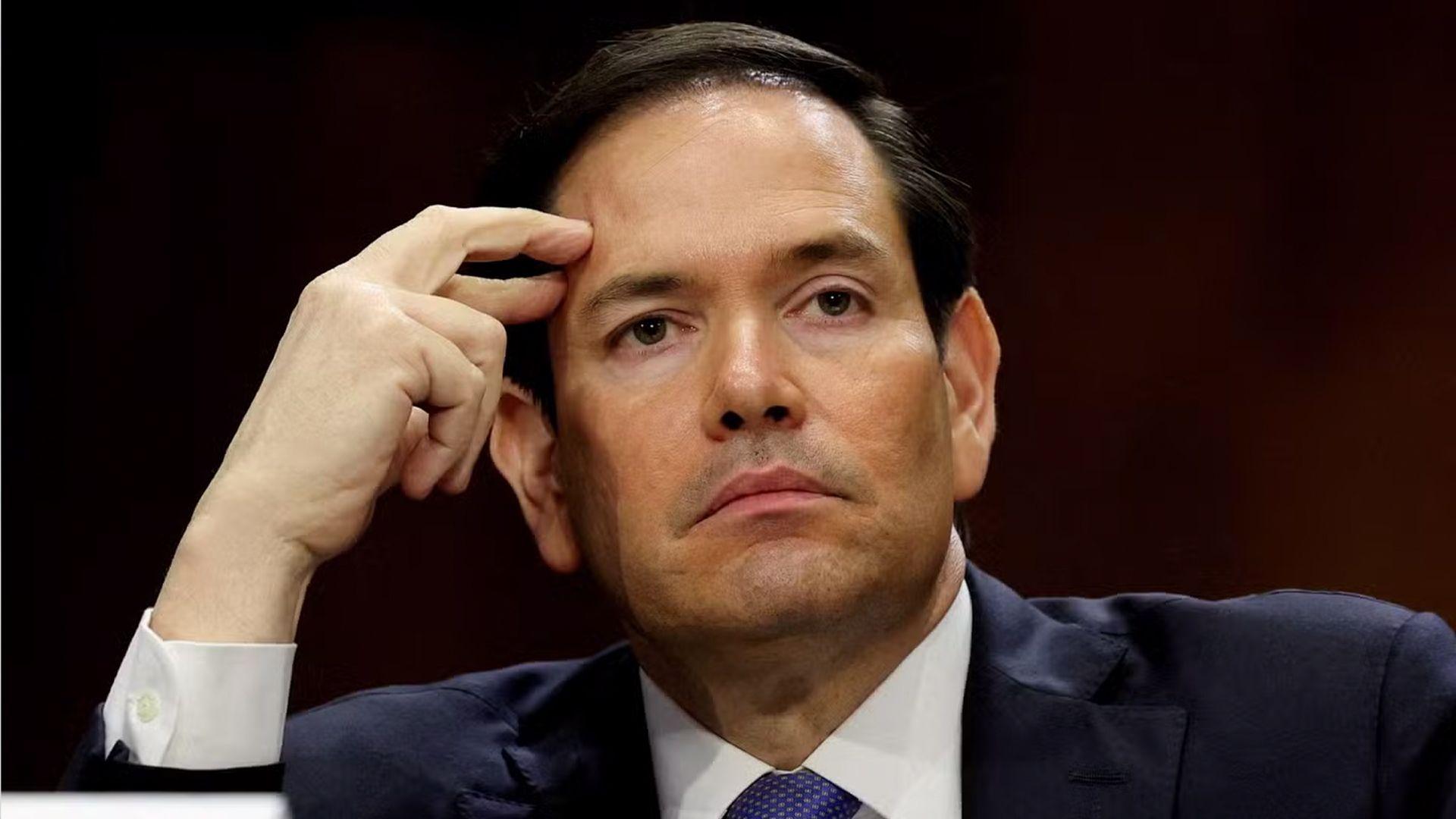 كەسێك بە ژیری دەستكرد دەنگی خۆی گۆڕیوە بۆ وەزیری دەرەوەی ئەمریكا و پەیوەندی بە کەسایەتییە سیاسییەکانەوە کردووە