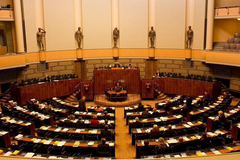 پەرلەمانی فینلەندا بە زۆرینەی دەنگ بە ئەندامبوونی وڵاتەکەی لە ناتۆ پەسەند دەکات