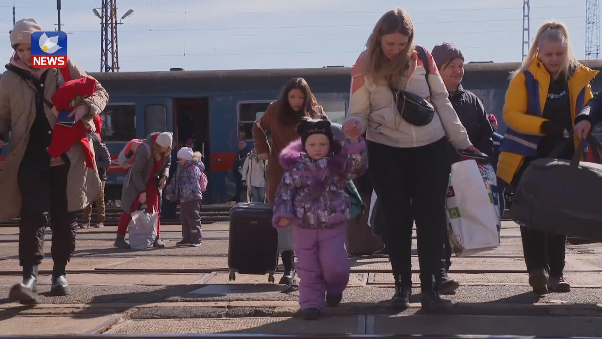 سەرەڕای بەردەوامی شەڕ بەشێك لە ئاوارەكانی ئۆكراین دەگەڕێنەوە وڵاتەكەیان