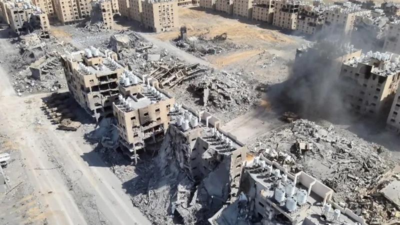 سوپای ئیسرائیل دەست بە رووخاندنی کۆمەڵگەی حەمەد لە خان یونس دەکات