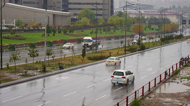 کەشناسی: ئەمڕۆ بارانی بەخوڕ و تەرزە دەبارێت و ئەگەری رەشەبای بەھێز ھەیە