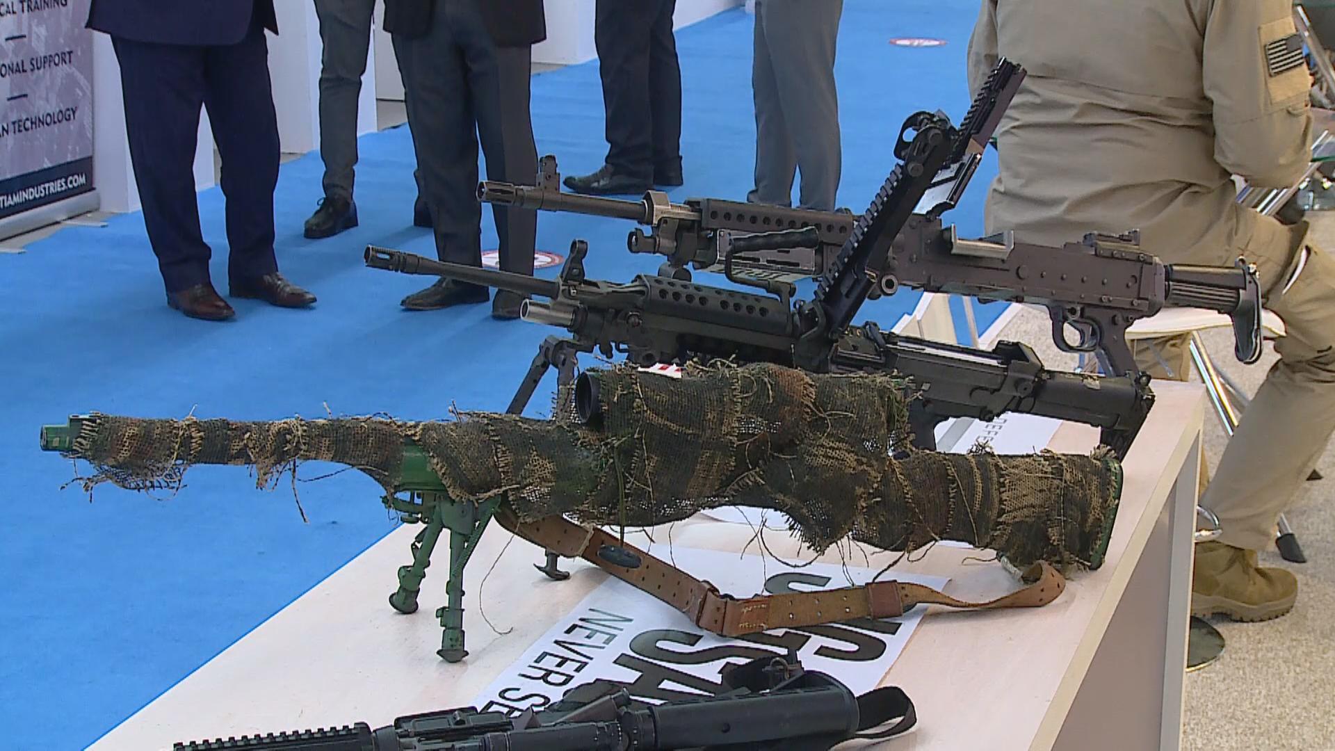 یەكەمین پێشانگەی چەك لە بەغداد كرایەوە