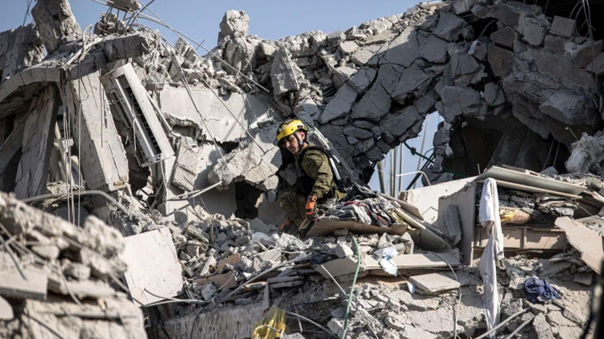 ئیران: بونیادنانەوەی ئەو شوێنانەی بەهۆی بۆردومانەکانی ئیسرائیلەوە رووخاون دوو ساڵی پێویستە