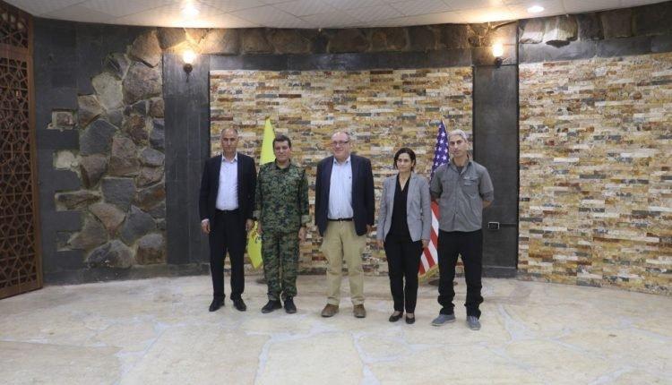 مەزڵوم کۆبانێ لەگەڵ وەفدێکی وەزارەتی دەرەوەی ئەمریکا کۆبووەوە