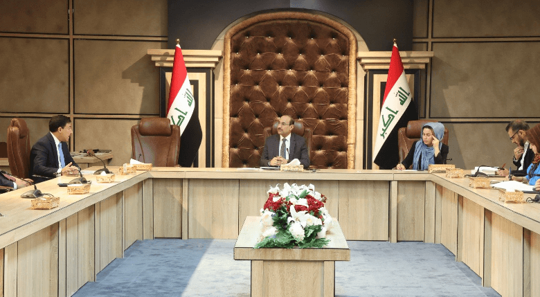 لیژنەی دارایی و بانکی ناوەندی بۆ بەرزکردنەوەی بەھای دینار کۆبوونەوە