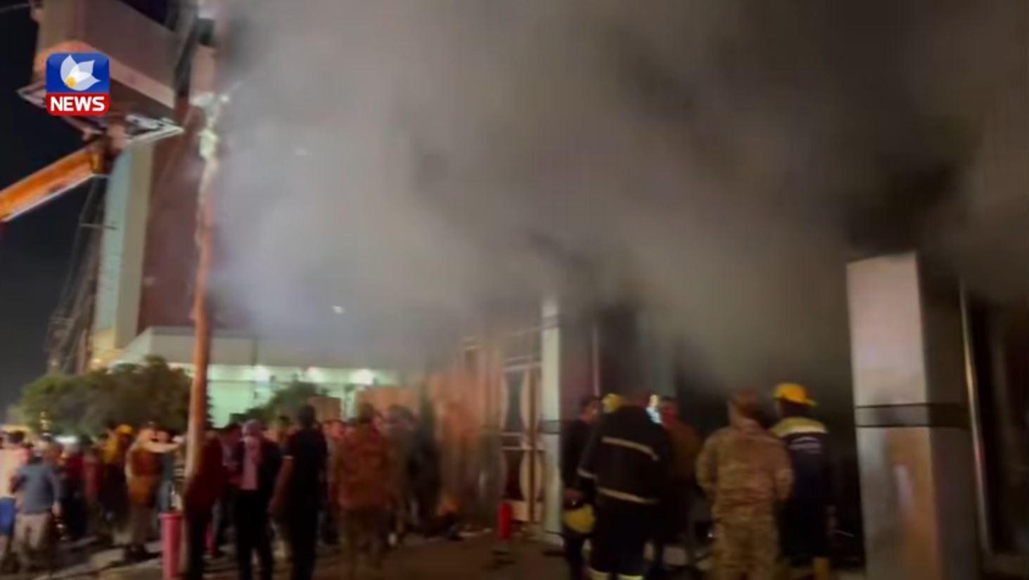 لە زاخۆ ئاگر لە پێشانگەیەکی مۆبیلیات کەوتەوە