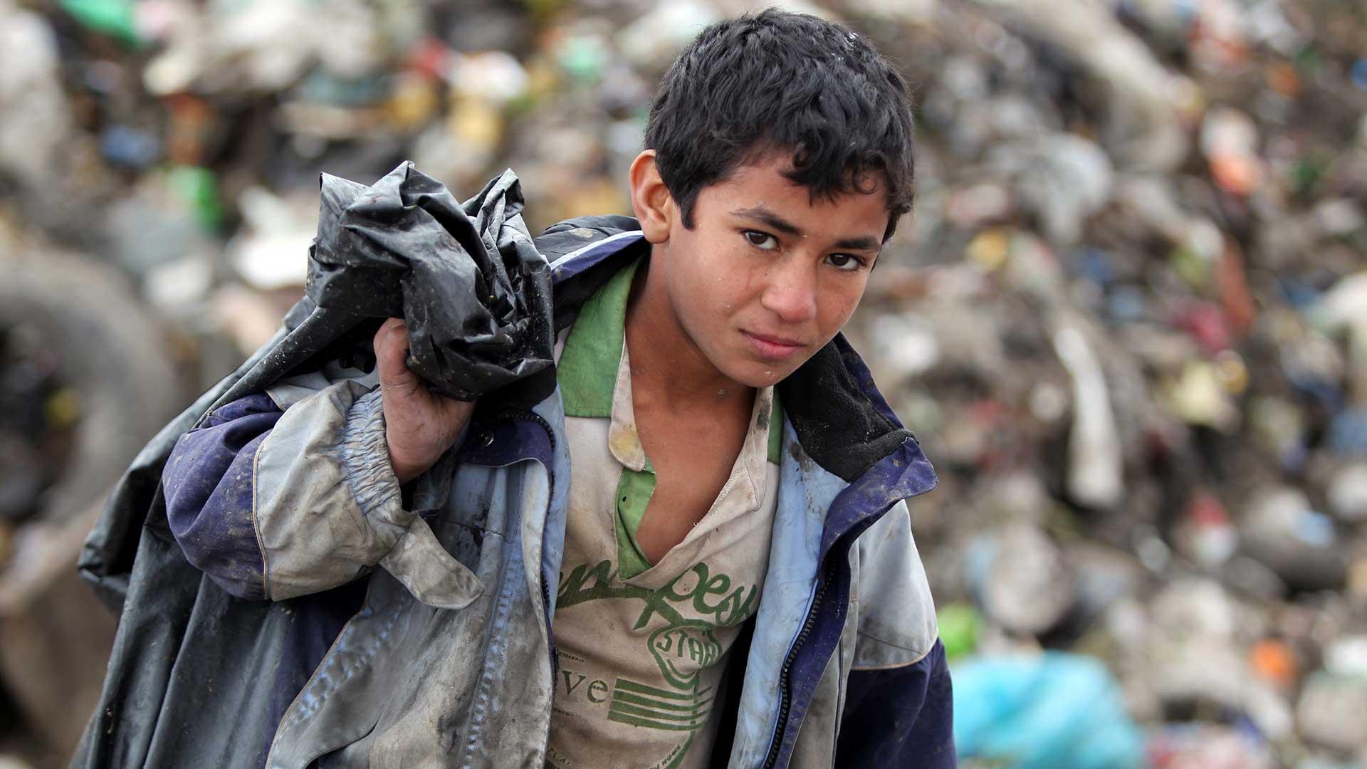 لەسێ ساڵی رابردوودا ١٦٥ ملیۆن کەس کەوتوونەتە ژێر ھێڵی ھەژارییەوە