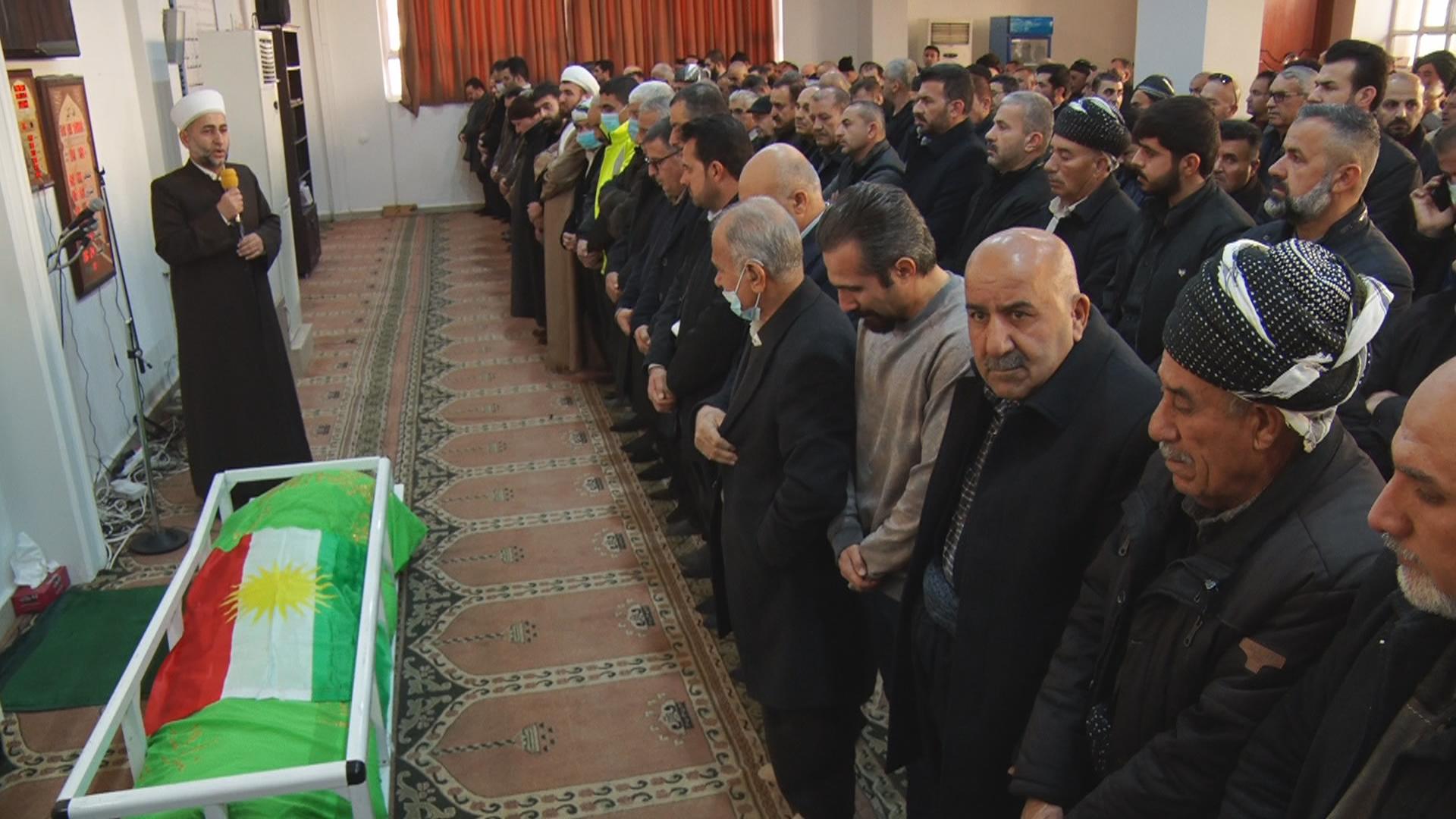 د.مارف عومەر گوڵ لە زێدی خۆی بەخاکسپێردرا