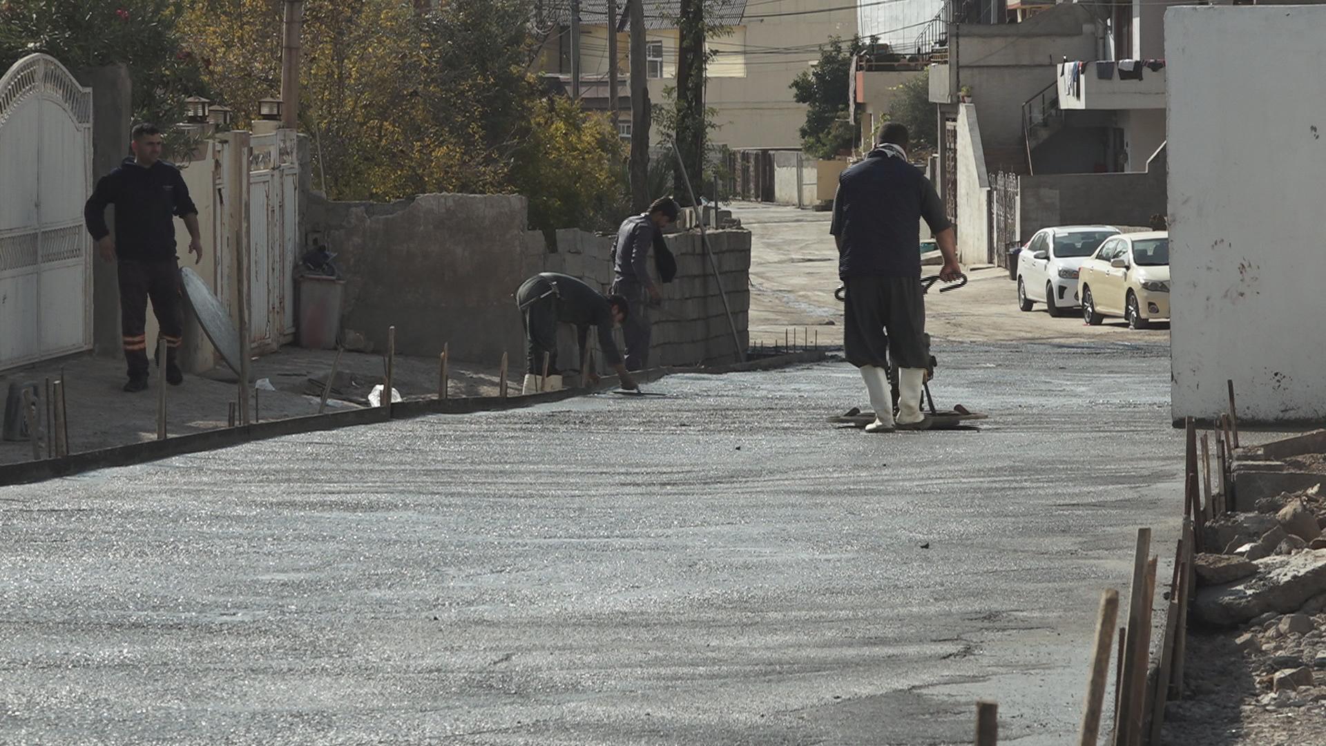 لەسەر ئەرکی یەکێتیی کۆڵانەکانی کەنەکەوەی خان کۆنکرێت و قیرتاو کرا