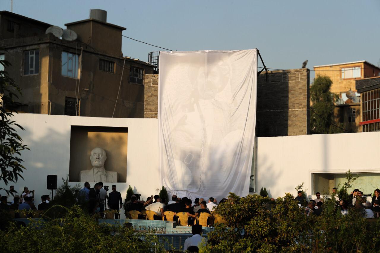 لە سلێمانی پەردە لەسەر وێنەی شێخ مەحمودی حەفید لادرا