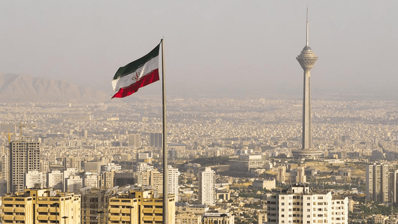 ئەمریکا و یەکێتی ئەوروپا نزیکەی ٣٠ بەرپرس و ژمارەیەک دەزگای ئێرانی سزا دەدەن