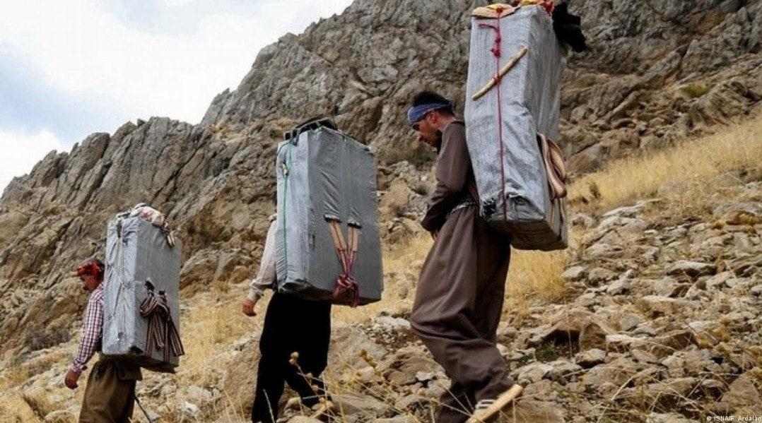 کۆڵبەرێکی دیکە بە تەقەی ھێزە ئەمنییەکانی ئێران لە سنوری بانە کوژرا