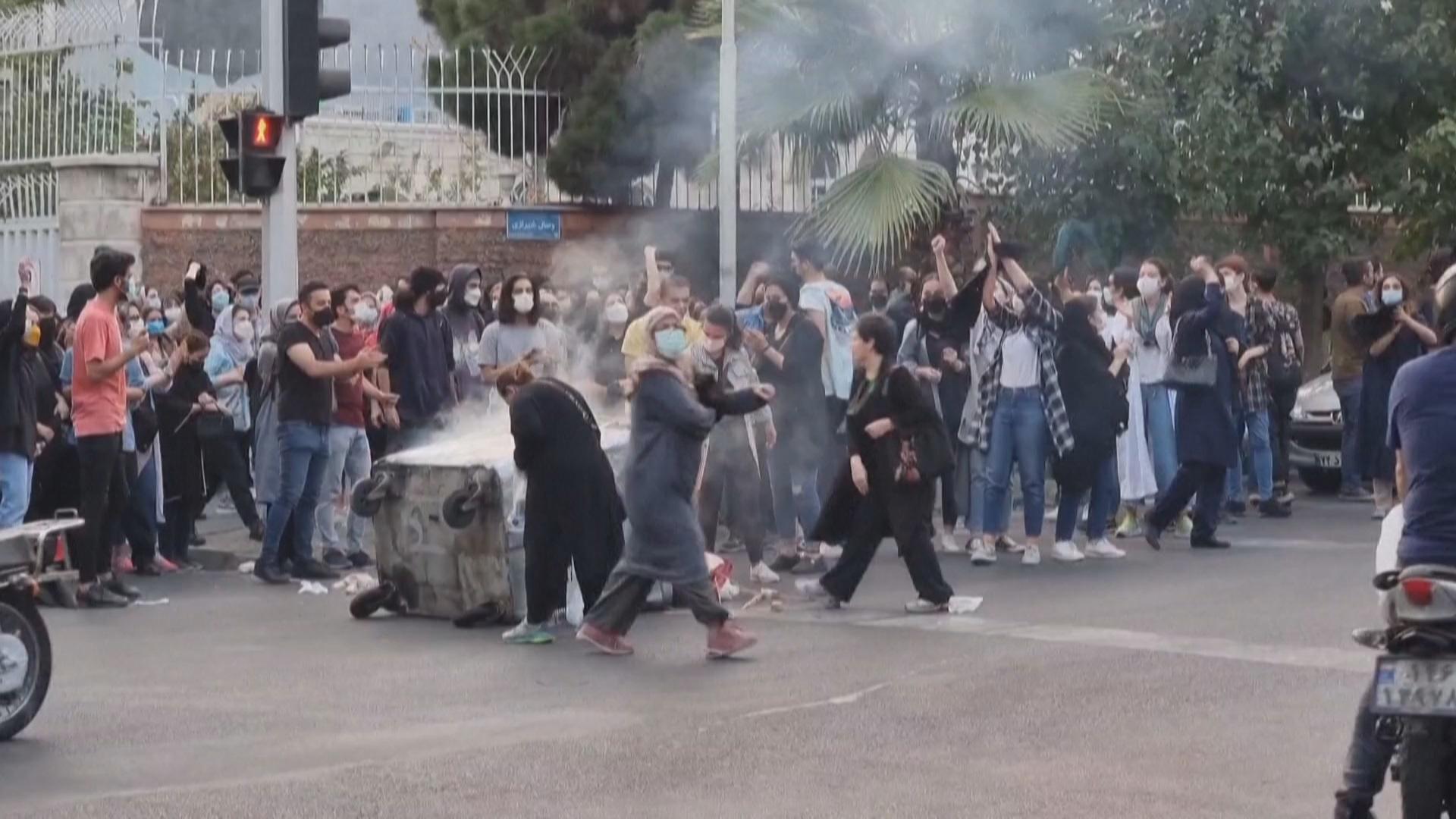 خۆپیشاندانەکانی رۆژھەڵاتی کوردستان و ئێران پێنج مانگی تێپەڕاند