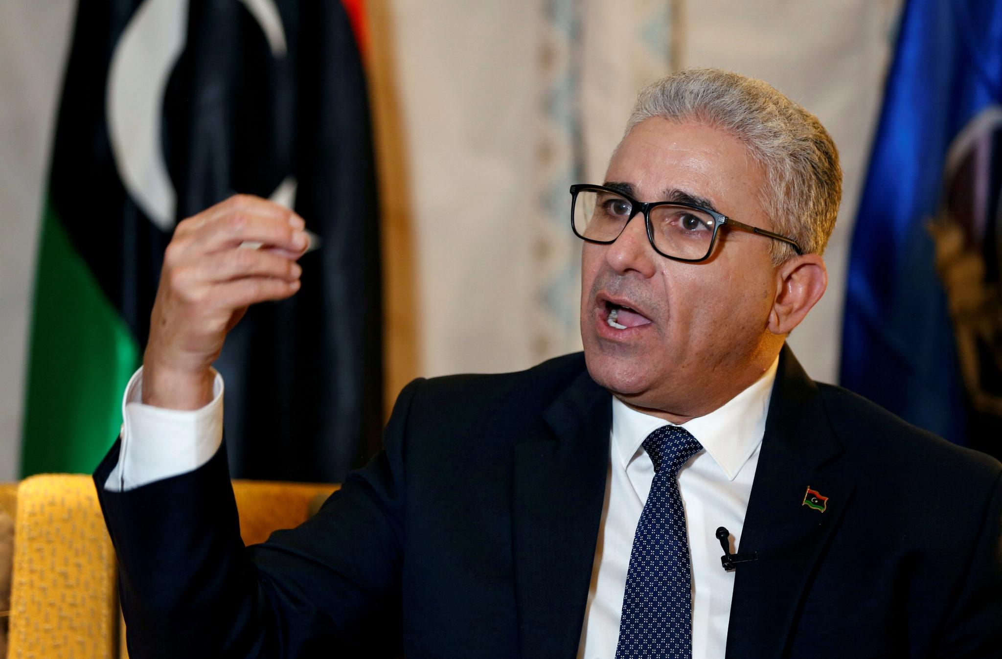 Armed columns enter Tripoli, Libya to prevent the entry of designated PM