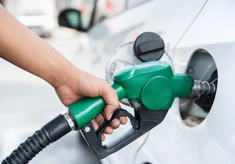 لە سبەینێوە لە ٣٣ بەنزینخانەی پارێزگای سلێمانی بەنزینی ٨٠٠ دیناری دابەش دەکرێت