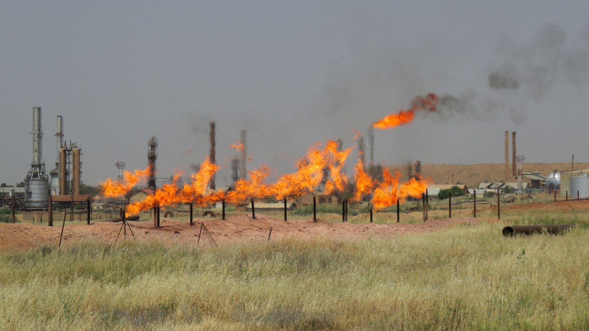 خامات البصرة تهبط إلى ما دون 60 دولارا وتواصل فقدان مكاسبها