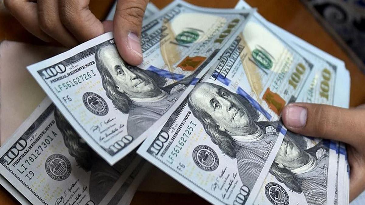 بە نرخی بانکی ناوەندی دۆلار بە بازرگانانی سلێمانی دەفرۆشرێت