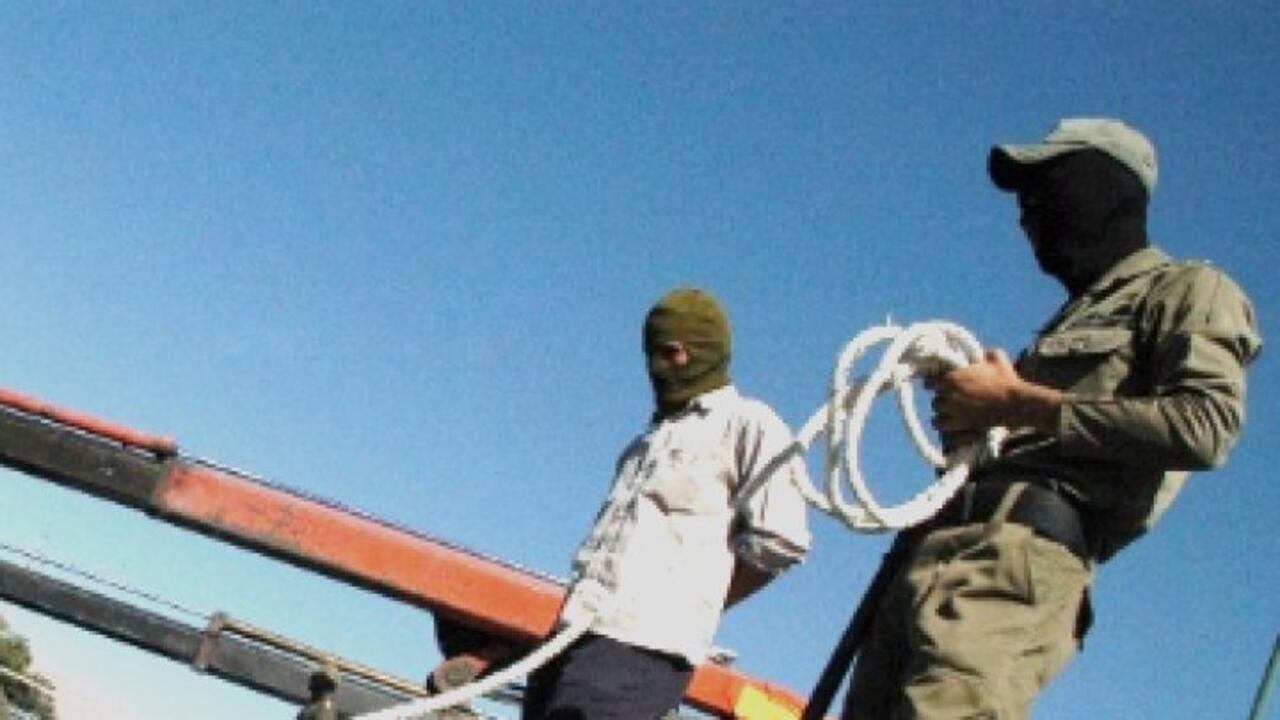 إعدام مدان اغتصب وتحرش بـ 200 امرأة في إيران
