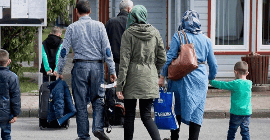 دول أوروبية تعلق طلبات لجوء السوريين بعد انهيار نظام الأسد
