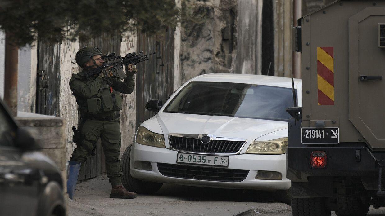  إسرائيل تعلن اغتيال أحد "أبرز قادة المقاومة" في طولكرم