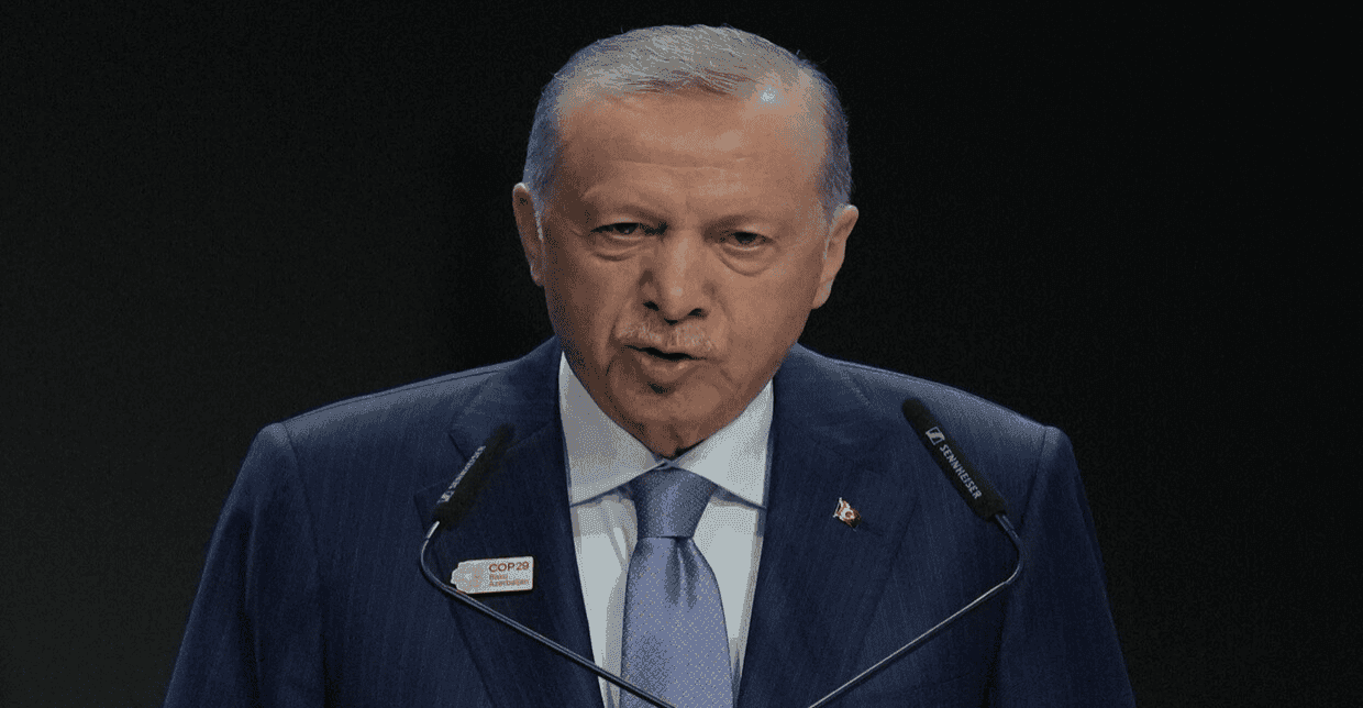 أردوغان يرسل وزير خارجيته إلى دمشق لوضع هيكلية الإدارة الجديدة في سوريا
