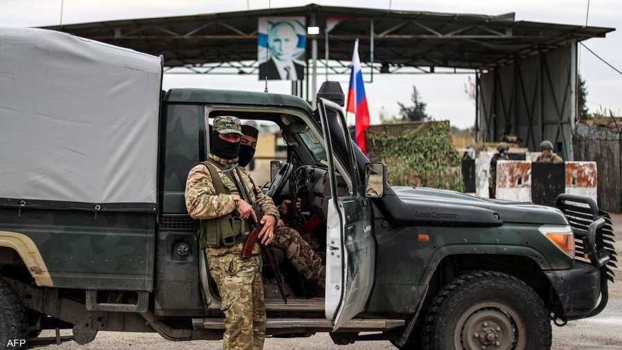 تقرير: روسيا نقلت ضباط الصف الأول في الجيش السوري الى قواعدها في شمال أفريقيا
