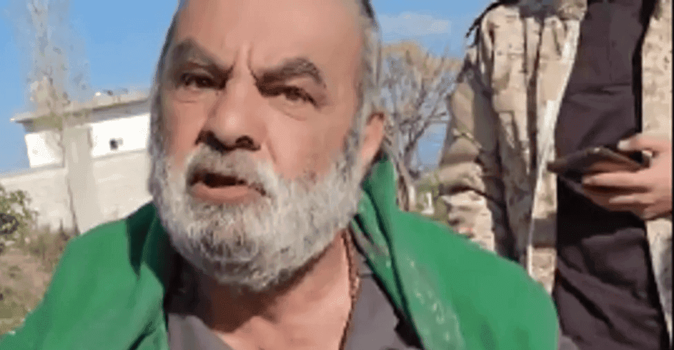 إيراني على كرسي متحرك يثير الجدل في سوريا