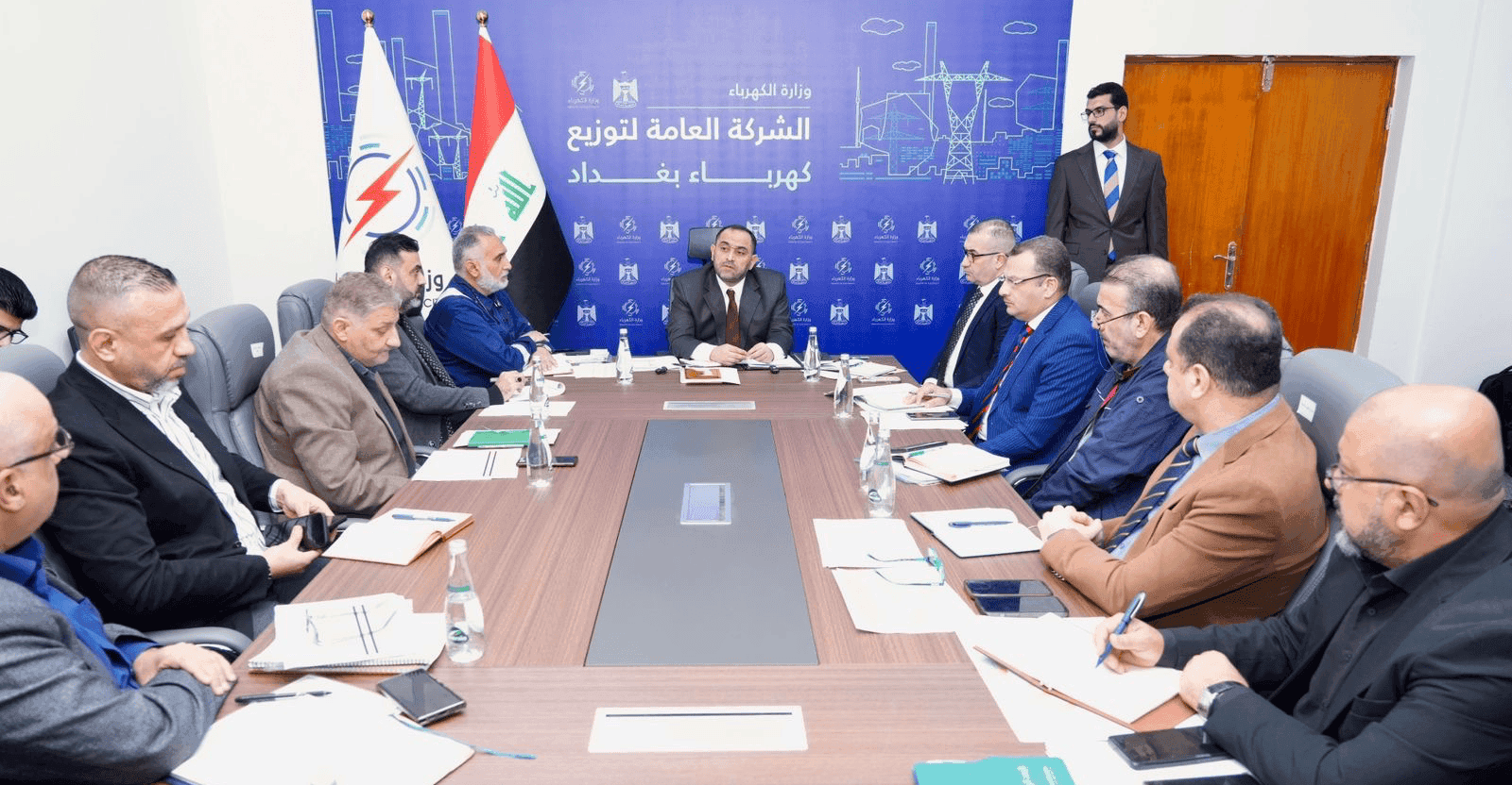 وزير الكهرباء يوجه بنصب 77 محطة كهربائية في العراق