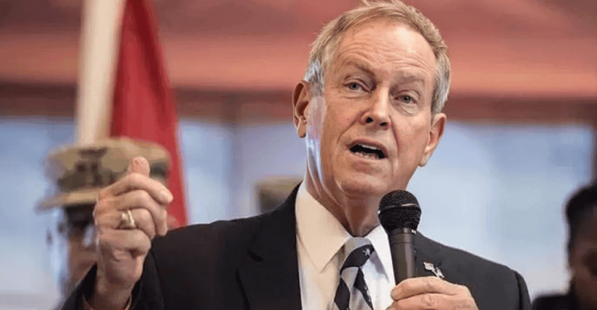 مكتب العامري يرد على تصريحات نائب أمريكي: ركزوا على حرائق كاليفورنيا
