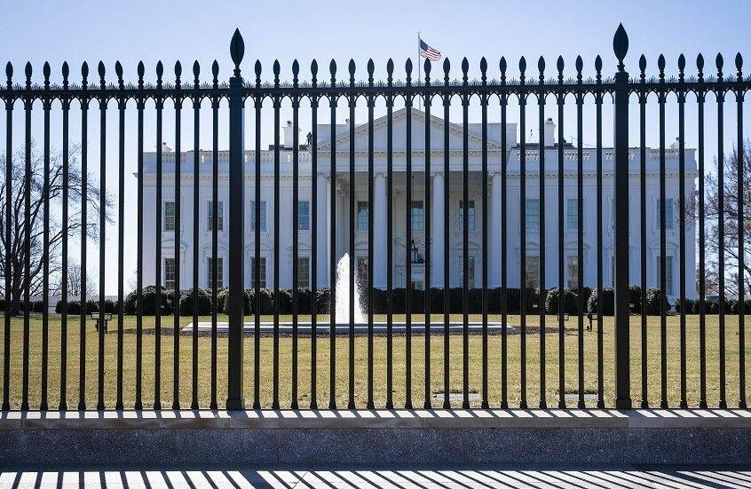 حظر أمريكي على مواطني 4 دول عربية